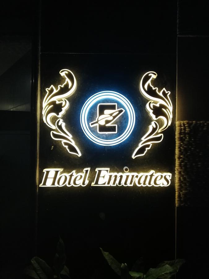 Hotel Emirates โกลกาตา ภายนอก รูปภาพ