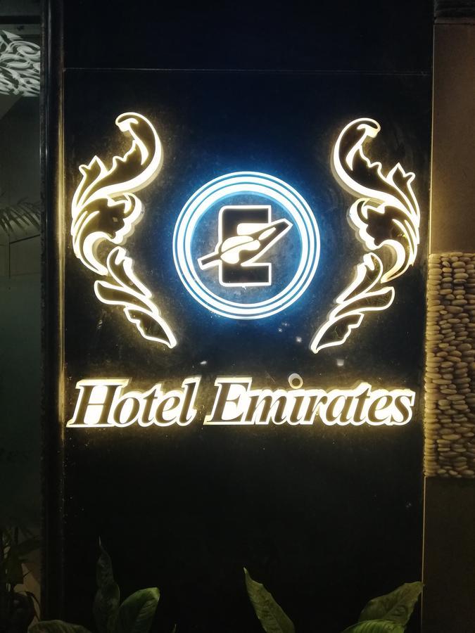 Hotel Emirates โกลกาตา ภายนอก รูปภาพ